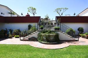 Hotel Hacienda外面的花园
