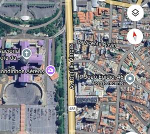 a map of a city with arrows pointing to different cities at Casa de Maria in Aparecida