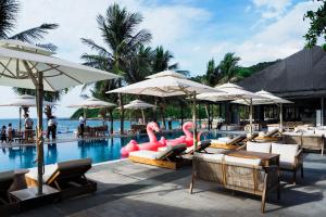 Bazén v ubytování Bounce Beach Resort and Spa nebo v jeho okolí