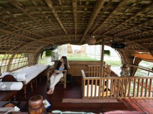 Kalappura Houseboats & Tours的休息区