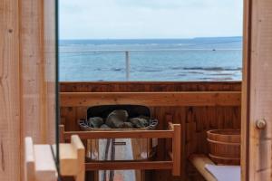 Gallery image of クリスタルヴィラ南城 in Azama