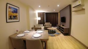 TV a/nebo společenská místnost v ubytování Wyatt Hotel Jomtien Beach