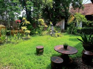 Zahrada ubytování RedDoorz near Stadion Semeru Lumajang Jawa Timur