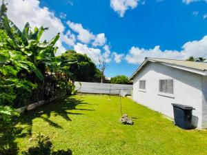 Κήπος έξω από το Private Twin Room - Tonga Coral Cottage +4 φωτογραφίες