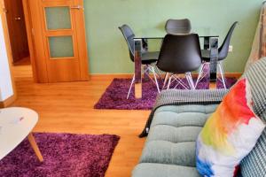Posedenie v ubytovaní Modern Apartment Málaga 80 m² + Balcony