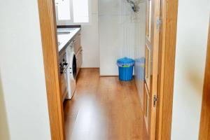 Kuchyňa alebo kuchynka v ubytovaní Modern Apartment Málaga 80 m² + Balcony