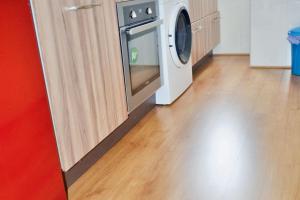 Kuchyňa alebo kuchynka v ubytovaní Modern Apartment Málaga 80 m² + Balcony