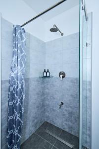 Koupelna v ubytování Orana homes