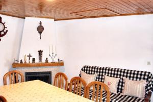 Billede fra billedgalleriet på Charming House in Paredes do Rio with Mountain View i Paredes do Rio