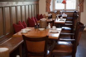 Posezení v ubytování Hotel Gasthof Alte Post Holzkirchen