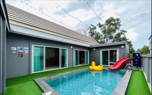Πισίνα στο ή κοντά στο Funny Hua-Hin Pool Villa from beach 4km