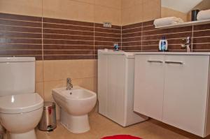 Koupelna v ubytování Holiday Home Puteus + 37 fotografií