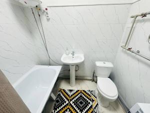 Vannituba majutusasutuses Квартира для больших групп путешественников рядом с жд вокзалом и аэропортом