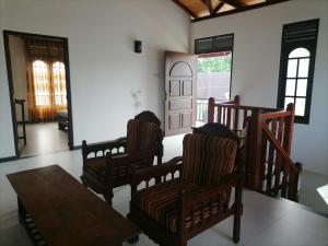 Χώρος καθιστικού στο Bliss House +6 φωτογραφίες