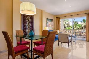 Wyndham Grand Costa del Sol的休息区