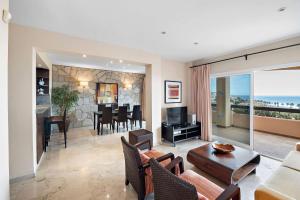 Wyndham Grand Costa del Sol的休息区