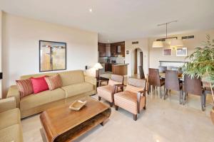 Wyndham Grand Costa del Sol的休息区