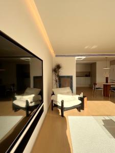Χώρος καθιστικού στο Sunny Abode 中远A 3Bedroom river view near Suzhou River