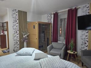 Postel nebo postele na pokoji v ubytování Wild West Hotel + 37 fotografií