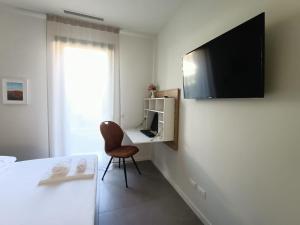 TV a/nebo společenská místnost v ubytování IseoLakeRental - Villa ParadISEO