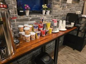 义安酒店的咖啡和沏茶工具