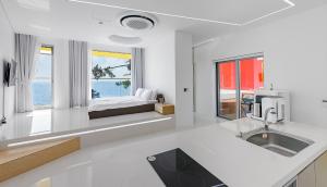 TV a/nebo společenská místnost v ubytování Boryeong Lava Pool Villa