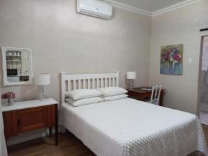 Postel nebo postele na pokoji v ubytování Rietjiesbos Self Catering