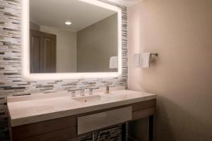 Vonios kambarys apgyvendinimo įstaigoje Winston-Salem Marriott