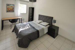 Postel nebo postele na pokoji v ubytování Le Préville avec terrasse et parking gratuit