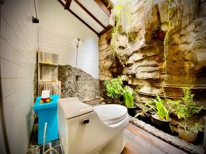 Ένα μπάνιο στο Binaria Museum Hotel +39 φωτογραφίες