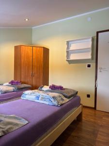 Posteľ alebo postele v izbe v ubytovaní Rancho Panderoza