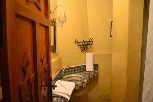 Vannituba majutusasutuses Riad Hôtel Belleville Marrakech