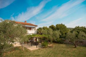 Zahrada ubytování Apartment Sara on the island of Krk