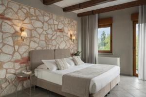 Posteľ alebo postele v izbe v ubytovaní Hotel Don Luis + 37 fotografií