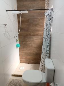 Et badeværelse på Casa Cassino com Piscina