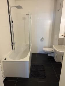 Koupelna v ubytování Appartement am Berg