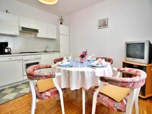 Kuchyň nebo kuchyňský kout v ubytování Apartments Dragica