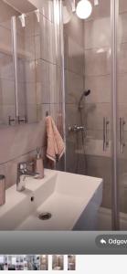 Ένα μπάνιο στο City center Apartment 6 apartman HEBRANGOVA