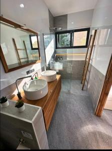 Koupelna v ubytování Villa CHARLOTTE - SEAVIEW -4 Bedrooms + 13 fotografií