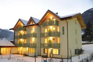 Nespecifikovaný výhled na hory nebo výhled na hory při pohledu z hotelu