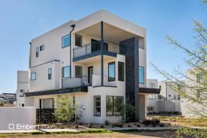 Budova, kde se prázdninový dům nachází