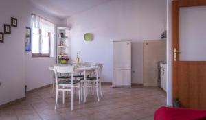 Kuchyňa alebo kuchynka v ubytovaní Apartments Brane + 28 fotografií