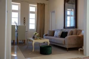 Posezení v ubytování "Vela" Symi Village Residences