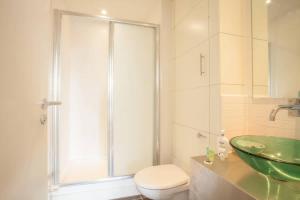 Ένα μπάνιο στο Apartment with river view next to hydro +14 φωτογραφίες