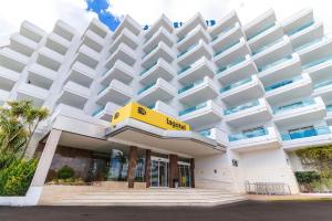 Budynek, w którym mieści się aparthotel