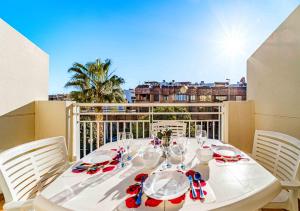 Μπαλκόνι ή βεράντα στο Las Dunas Duplex Apartment Javea Arenal by Rock Rentals