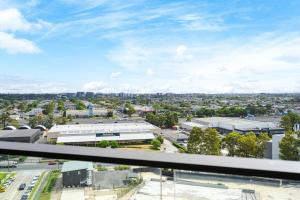 Olympic Park Stylish Apt with Gym Pool good view鸟瞰图