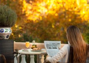 Фотография из галереи Balneario de Cofrentes в городе Кофрентес +17 фотографий