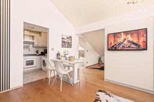 Kuchyň nebo kuchyňský kout v ubytování BERGverliebt im Zentrum inkl Staufen PLUS + 12 fotografií