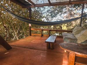 Ruang duduk di Rustic Cabin in Pavones surf brake